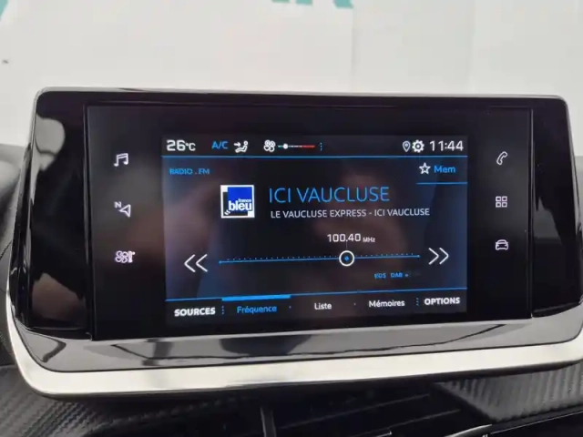Peugeot 208 puretech 100 s&amp;s bvm6 — photo 32