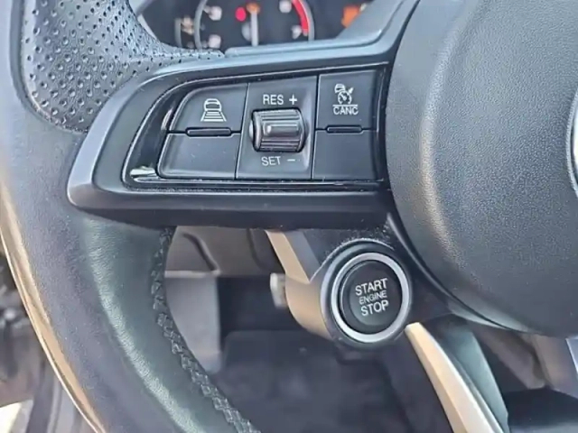 Alfa Romeo Giulia 2.0 tb 200ch sprint at8 my22 — photo 15