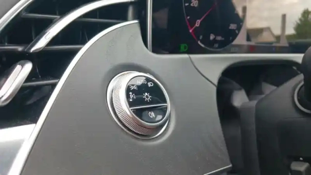 Mercedes Classe E break 220 d 9g-tronic — photo 29