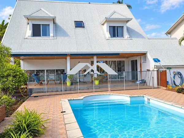 Maison avec piscine Saint Perre