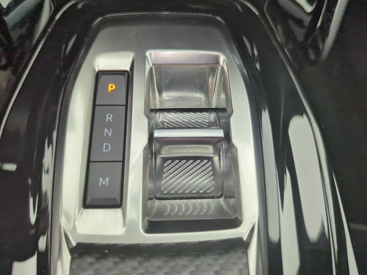 Peugeot 2008 puretech 130 s&s eat8 gt — photo 22