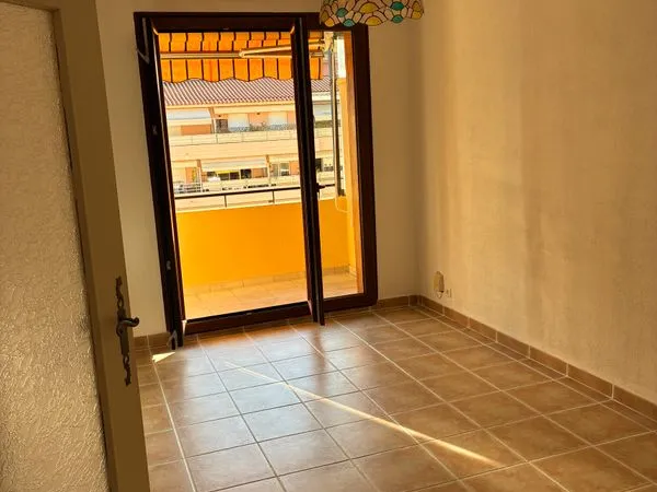 Appartement 2P lumineux avec balcon - Menton Borrigo, 42 m², parking et cave