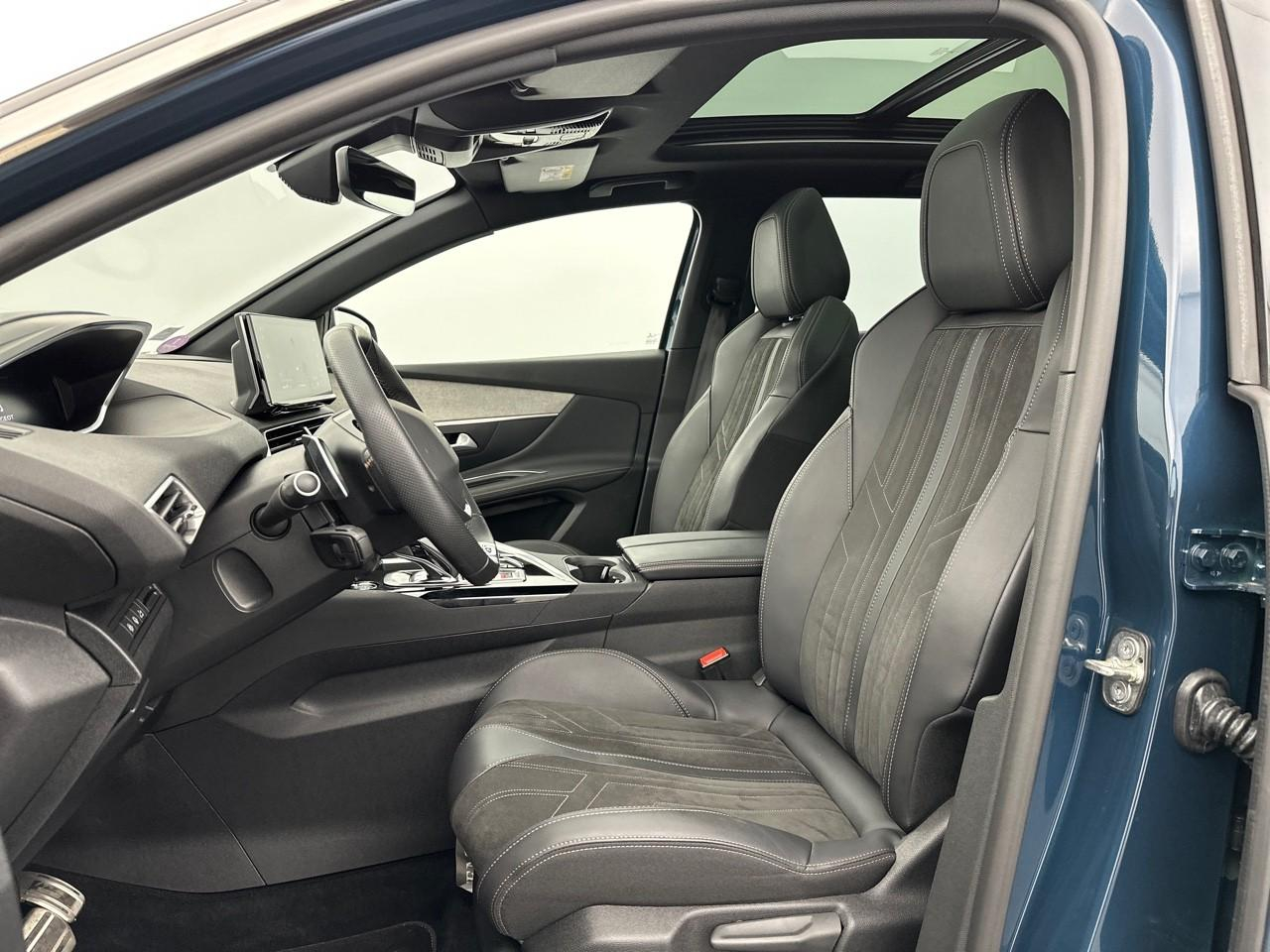 Peugeot 3008 puretech 130ch s&s eat8 gt pack — photo 9