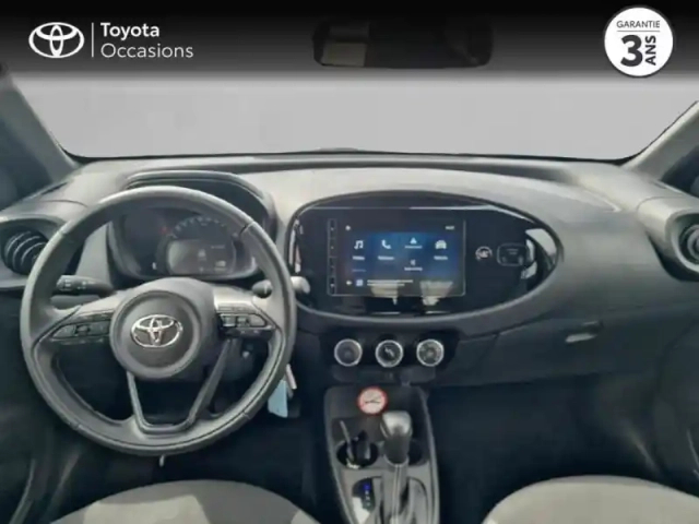 Toyota Aygo x 1.0 vvt-i 72ch dynamic s-cvt my24 — photo 8