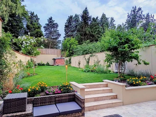 Maison 11 pièces 210 m²