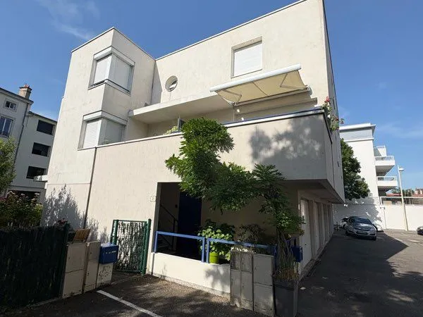 Duplex nancy centre avec terrasse et garage