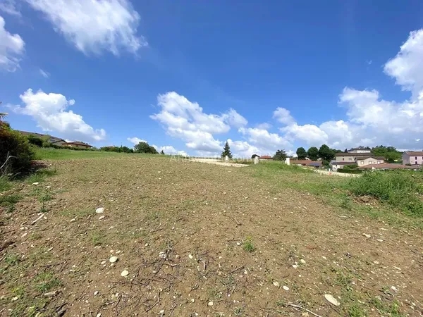 Terrain 370 m² - CHALAMONT Centre
