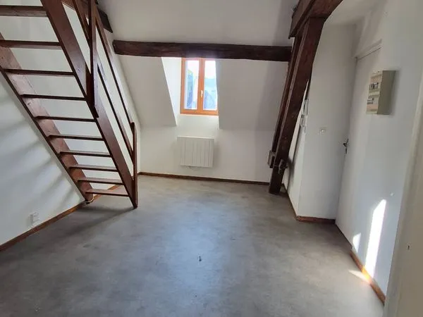 Appartement F2 + Mezzanine . 47 m²