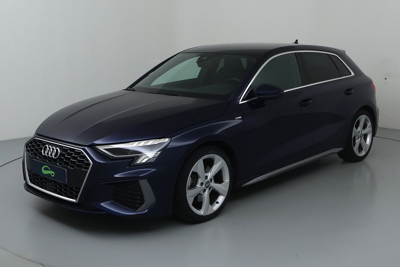 Audi A3 Sportback — photo 1