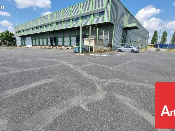 LOCAL D'ACTIVITE 4563 m² POITIERS