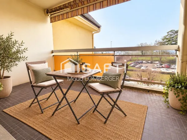 Appartement F3 - Résidence Charles Quint avec ascenseur, terrasse et garage.