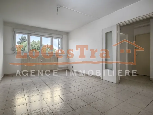 Appartement 3 pièces avec balcon et garage à Contrexéville