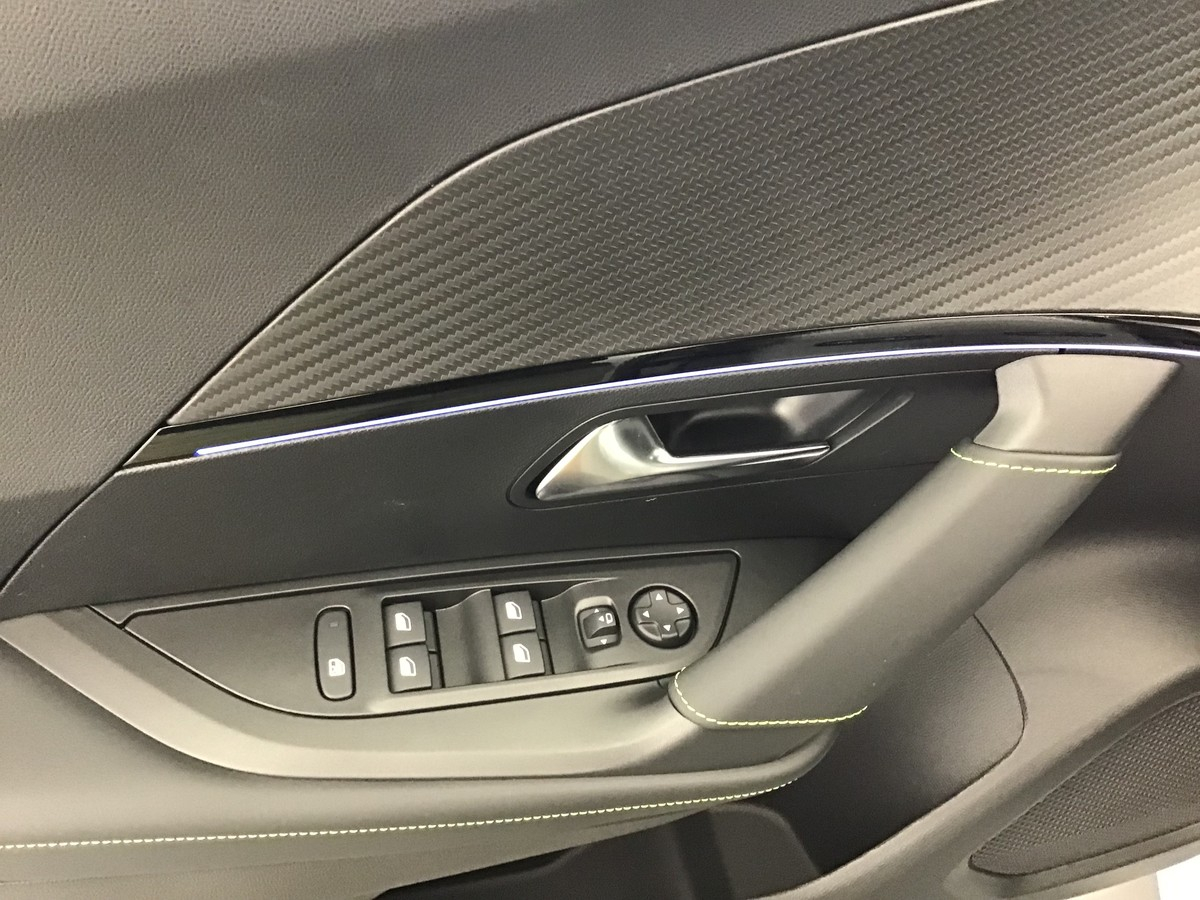 Peugeot 2008 — photo 9
