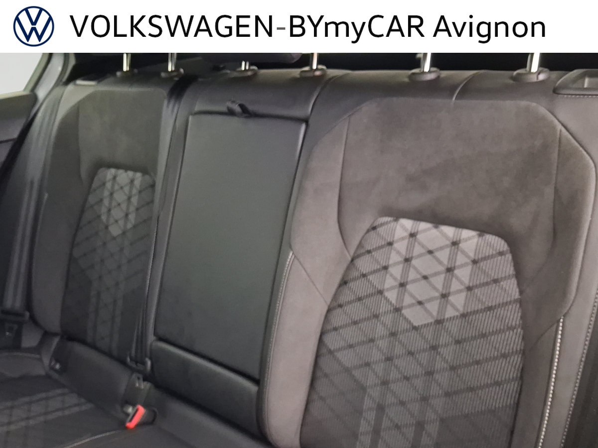 Volkswagen Golf 1.5 eTSI EVO2 116 DSG7 — photo 35