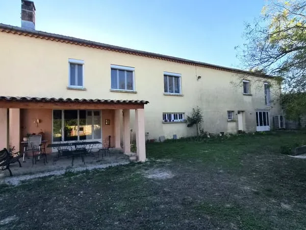 Maison à vendre 8 pièces avec 6 chambres à ROUSSON (30)