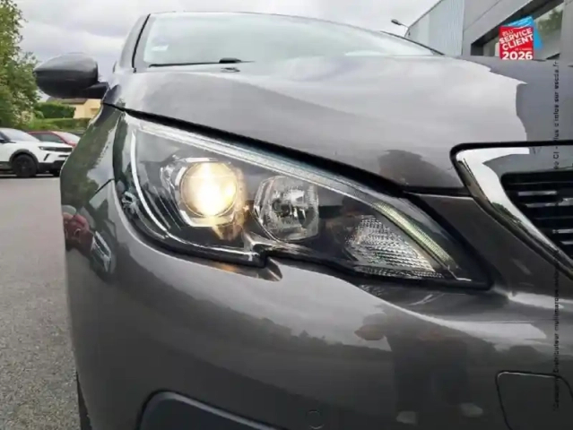 Peugeot 308 1.2 puretech 110ch e6.c s&amp;s allure 5cv — photo 13