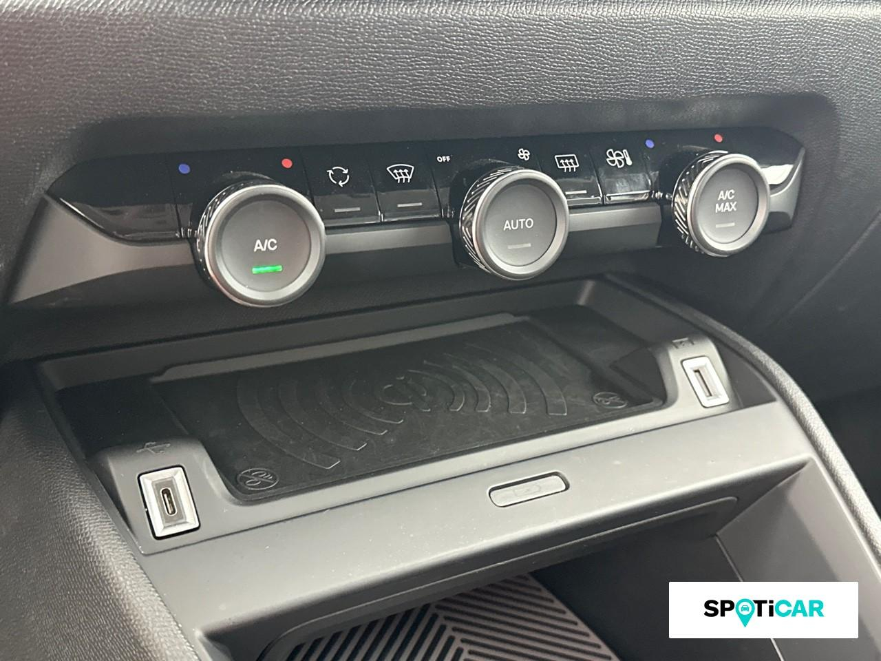 Citroën C4 1.2 hybride 145ch s&s max automatique — photo 15