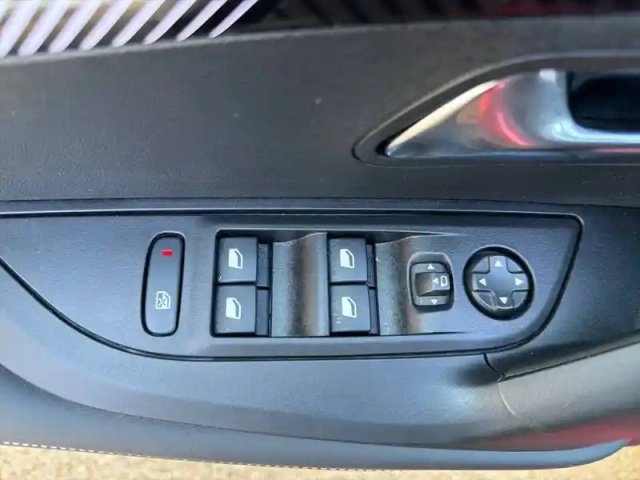 Peugeot 2008 hybrid 136 e-dcs6 — photo 65