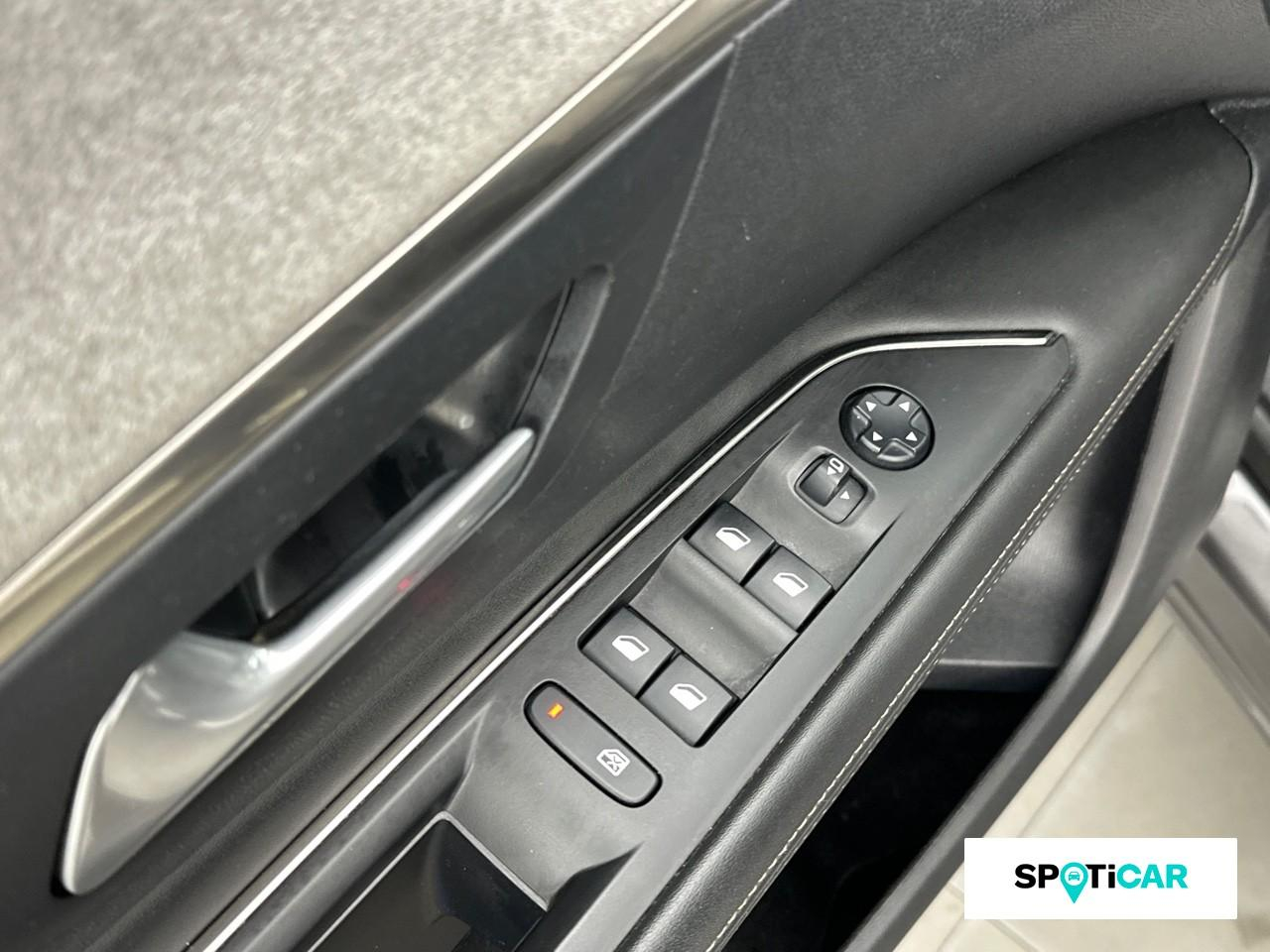 Peugeot 3008 hybrid4 300ch gt pack e-eat8 — photo 19