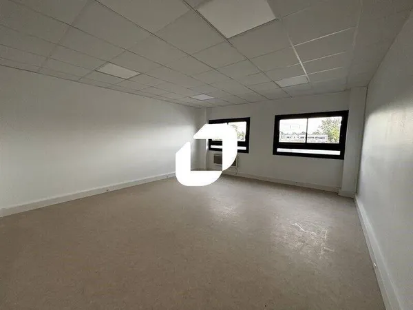 Bureaux 111 m²
