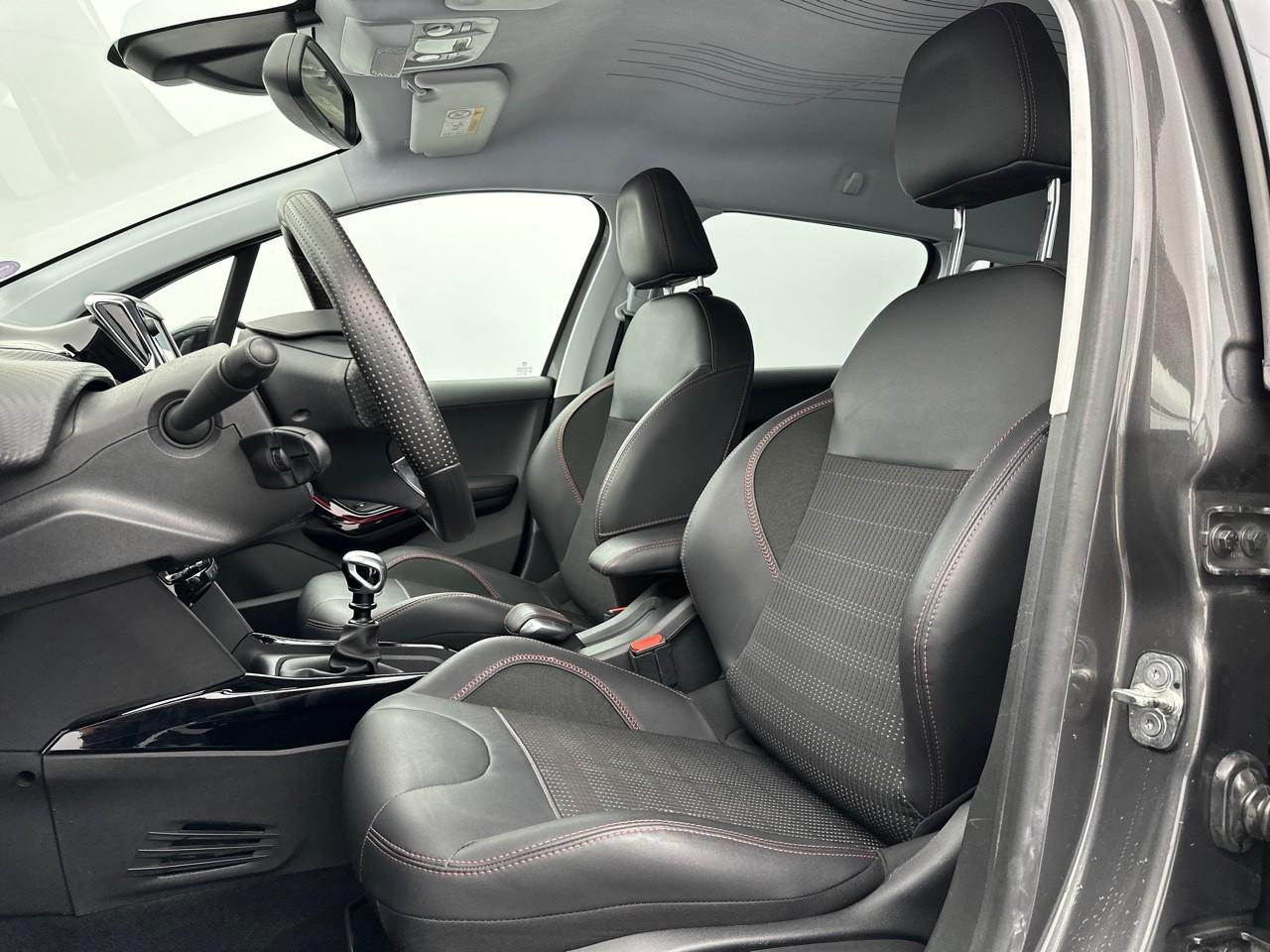 Peugeot 2008 puretech 130ch s&s bvm6 gt line — photo 9