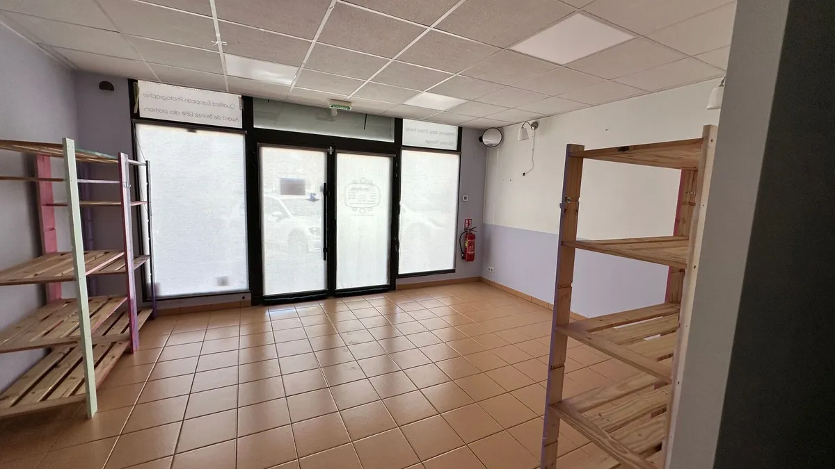Photo 1