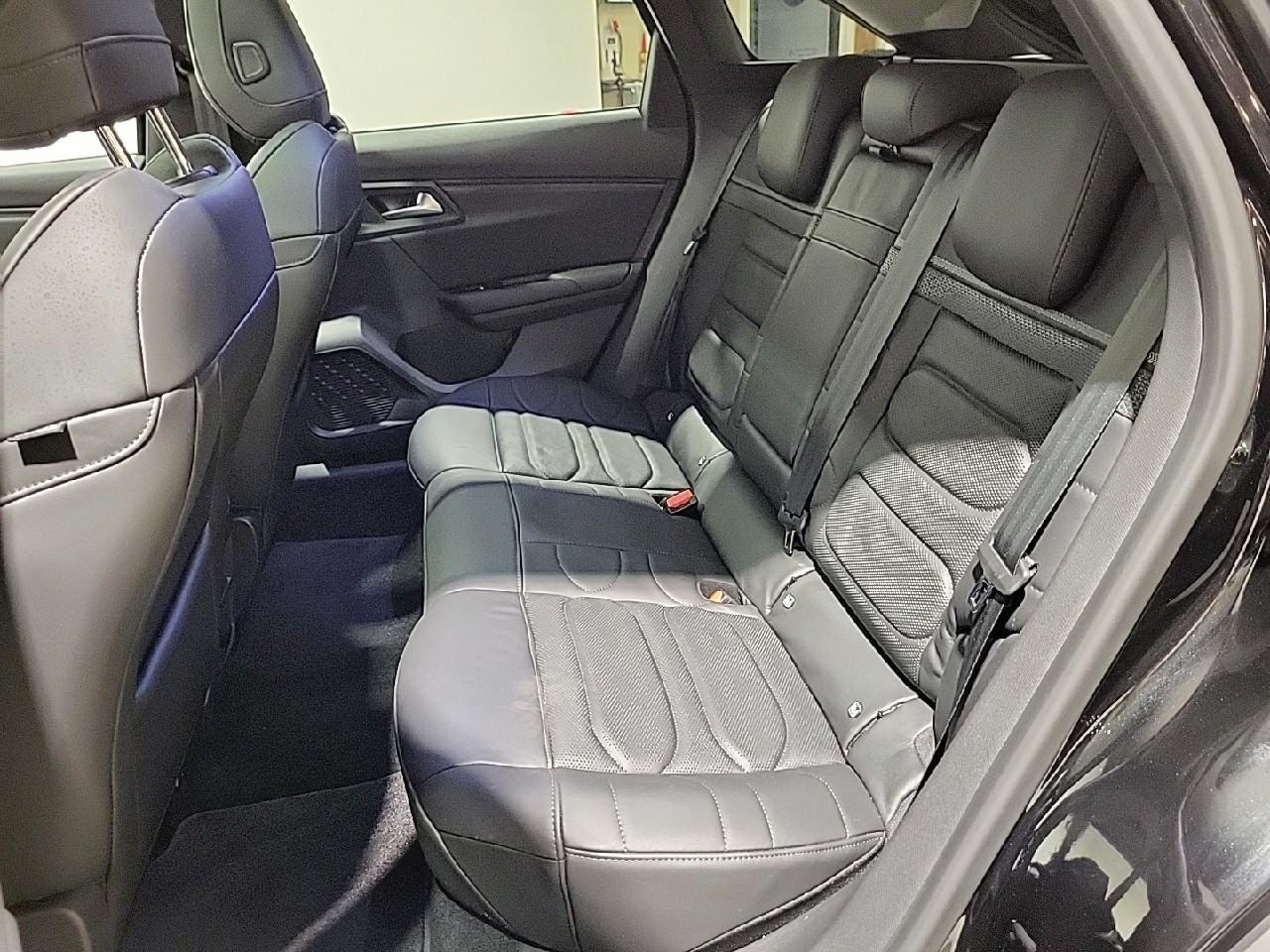 Citroën C5 X hybride rechargeable 225 e-eat8 max — photo 13