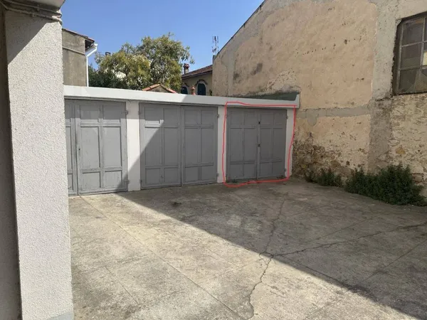 Parking 12 m²