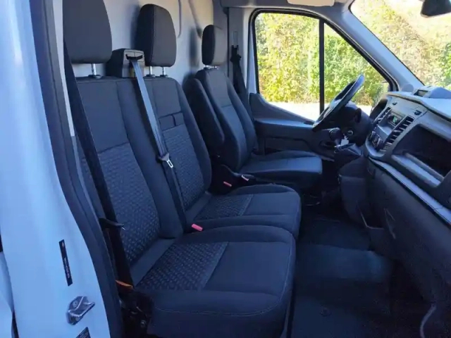 Ford Transit 2t fg t310 l2h2 2.0 ecoblue 130ch ambiente — photo 11