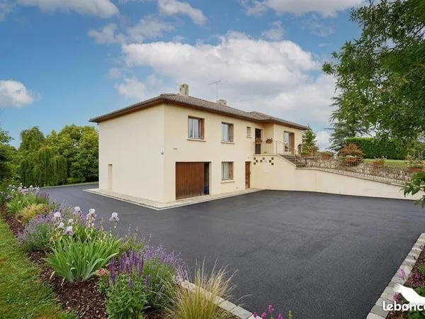 Maison 6 pièces 181 m²