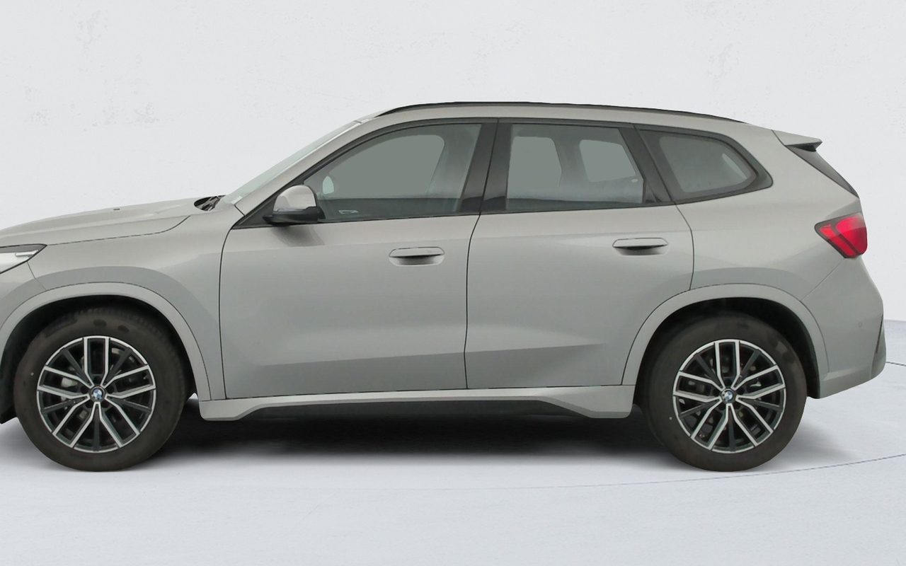 BMW X1 — photo 2