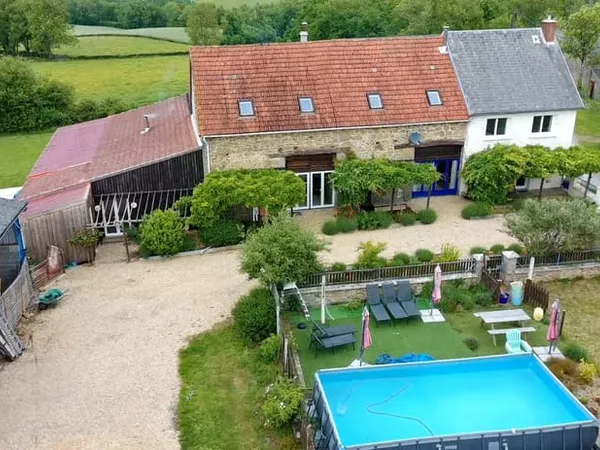 BAISSE DE PRIX - Belle grande maison de campagne avec 2 ou 3 gîtes, potentiel d'agrandissement et te