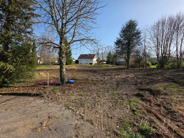 Terrain 1076 m²