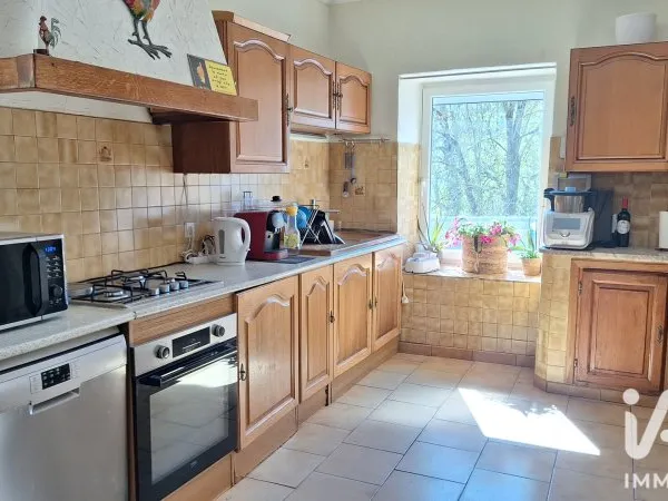 Maison 9 pièces 218 m²