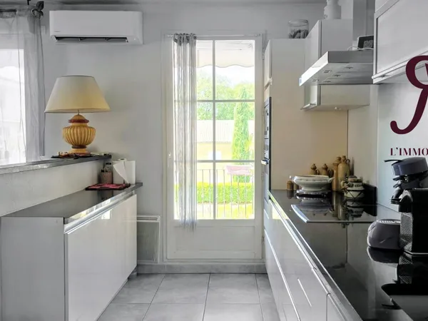 Magnifique appartement avec box fermé et place de parking priva