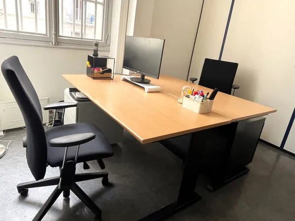 Bureau privatif au coeur des Brotteaux (et bien plus qu'un coworking )