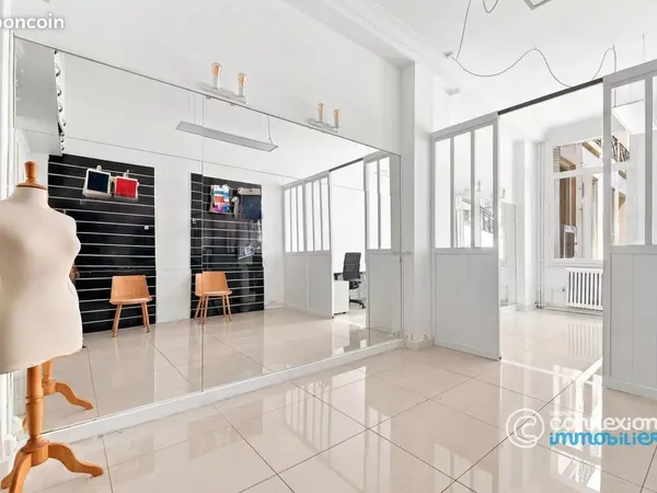 Bureaux 25 m² Paris 8ème