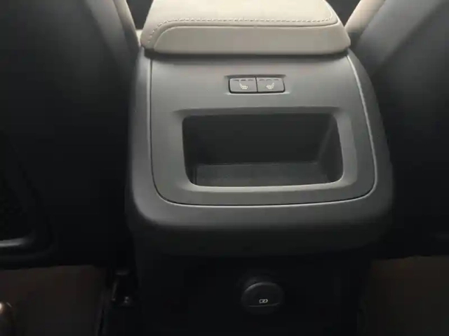 Volvo Xc60 t6 awd hybride rechargeable 253 ch+145 ch geartronic 8 — photo 11