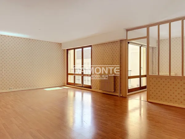 Appartement à deux pas du centre-ville avec garage