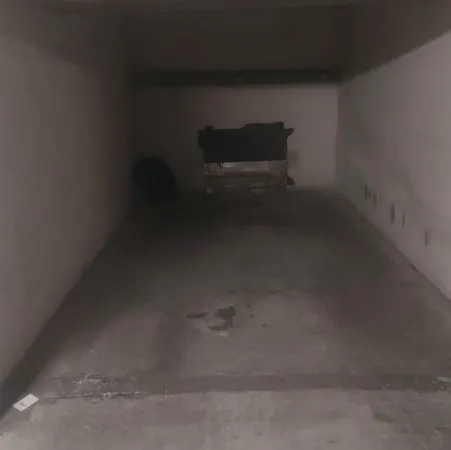 Location box garage fermé à louer 150 par mois