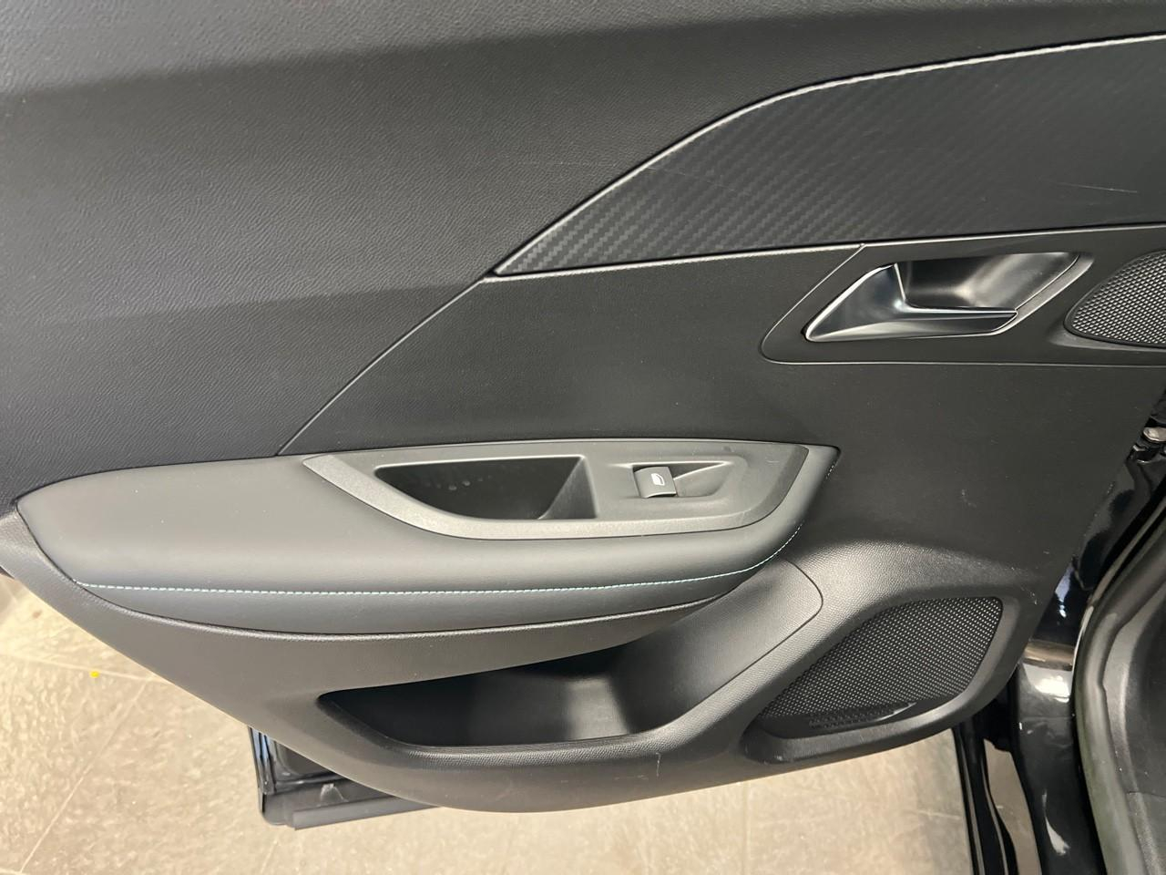 Peugeot 2008 puretech 100 s&s bvm6 allure pack — photo 16
