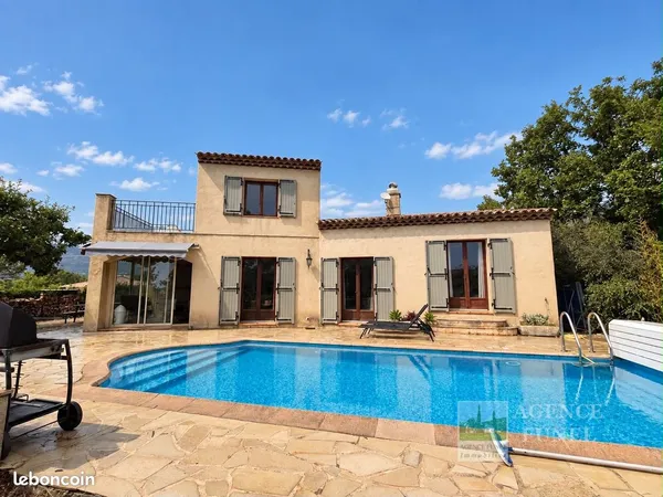Villa 4 pièces 130 m²