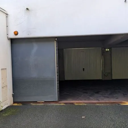 Garage parking