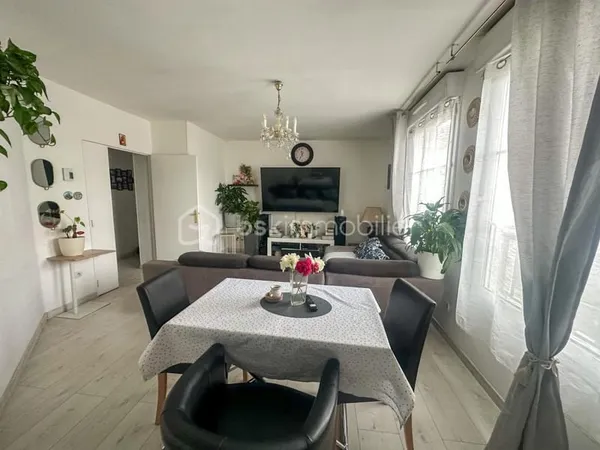 Savigny Bourg , Appartement 3 pièces en rez-de-chaussée