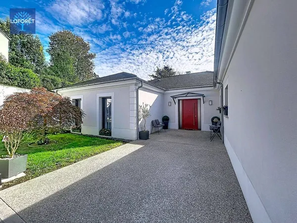 Maison de plain-pied 7 pièces 189 m²
