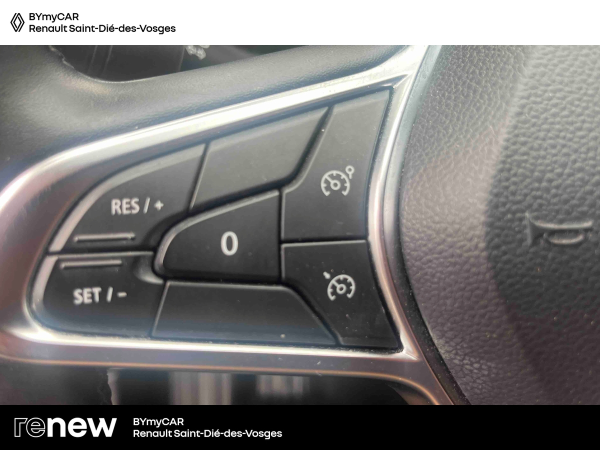 Renault Captur TCe 90 — photo 20