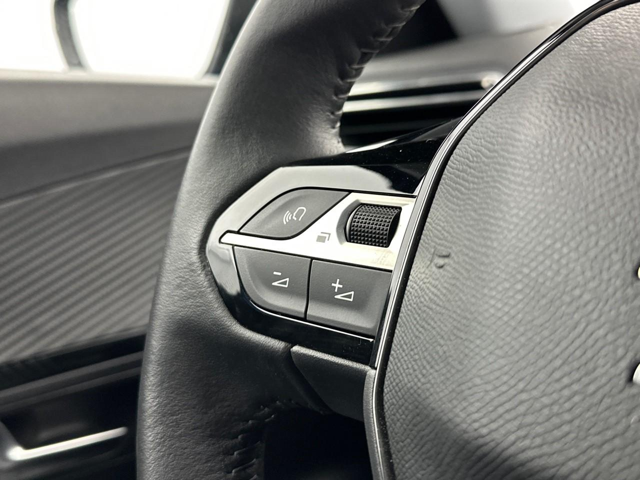 Peugeot 2008 puretech 100 s&s bvm6 style — photo 19