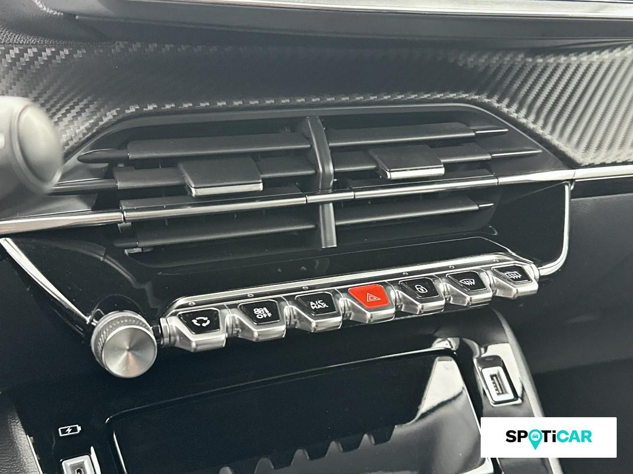 Peugeot 2008 1.2 puretech 100ch s&s allure pack — photo 15