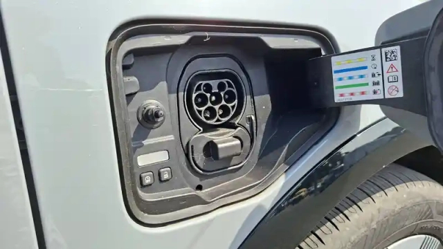 Renault Megane e-tech ev60 220 ch optimum charge — photo 49