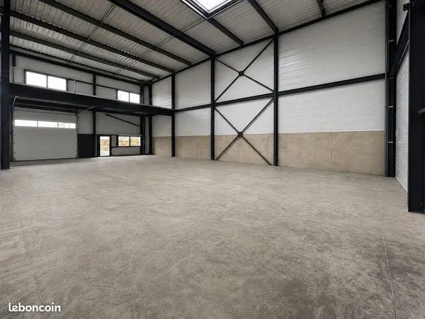 Local 266 m² Chazay-d'Azergues